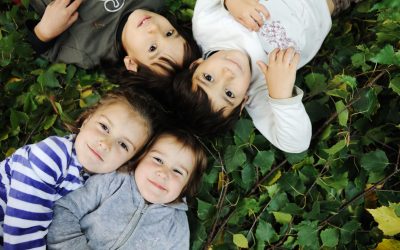 Les Enfants, Nouveaux Dirigeants du Monde : Vers une Révolution de la Surconsommation ?