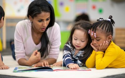 La pédagogie inversée : pourquoi votre enfant pourrait bien devenir votre professeur !